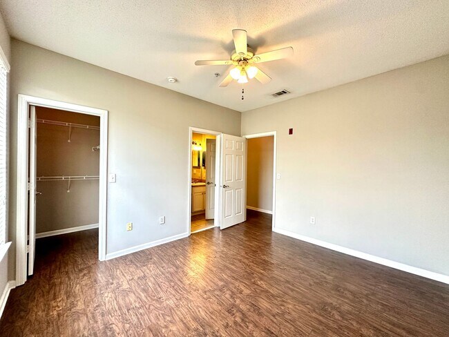 Building Photo - 2 Bedroom, 2 Bath Condo in The Concord West of The Ashley!