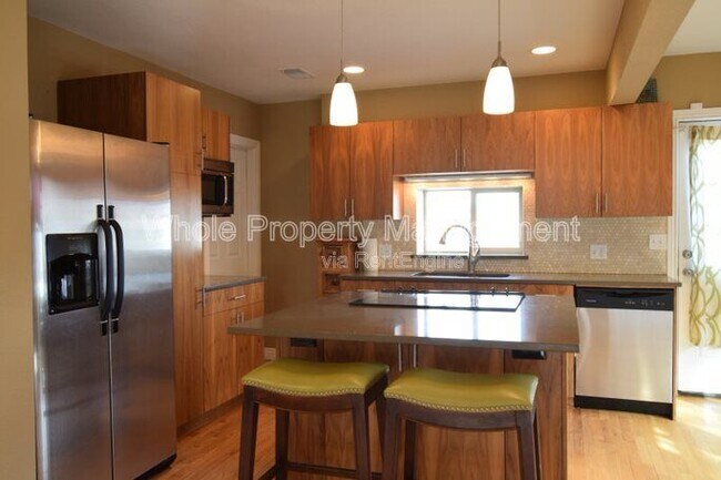 Building Photo - 4480 Utica St