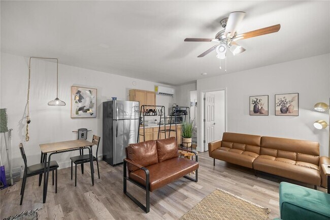 Building Photo - 10380 NW 21 St