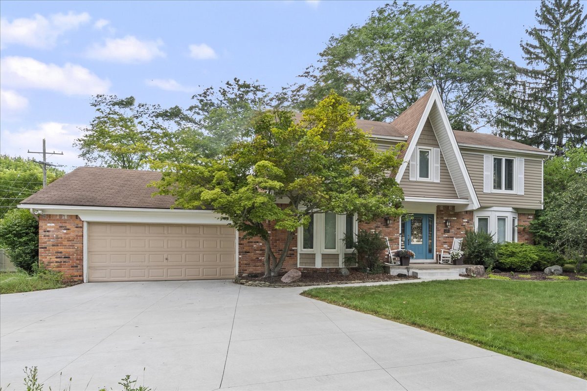Building Photo - 5476 Van Ness Dr