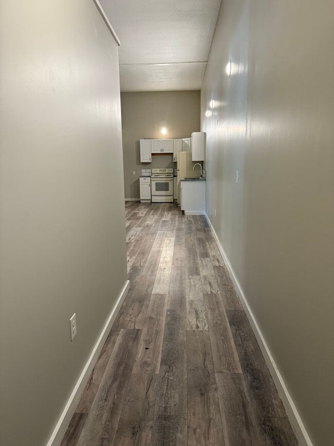 Building Photo - 1704 Santa Fe S