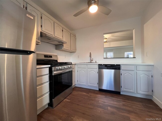 Building Photo - 524 Saracino Dr