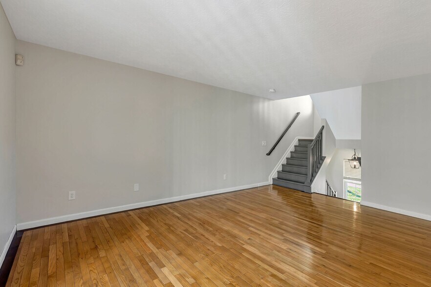 Building Photo - 76 Glenwood Ave