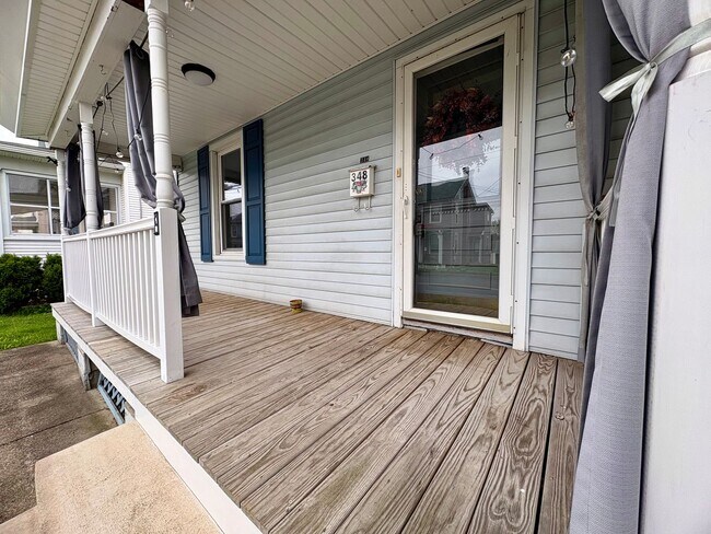 Building Photo - 3 Bedroom House Available in Hershey!