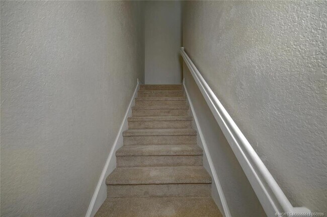 Building Photo - 44 SE Sedona Cir