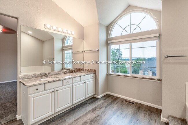 Building Photo - 1672 Smoke Ridge Dr