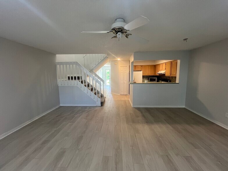 Building Photo - 1535 Summer Sands Dr