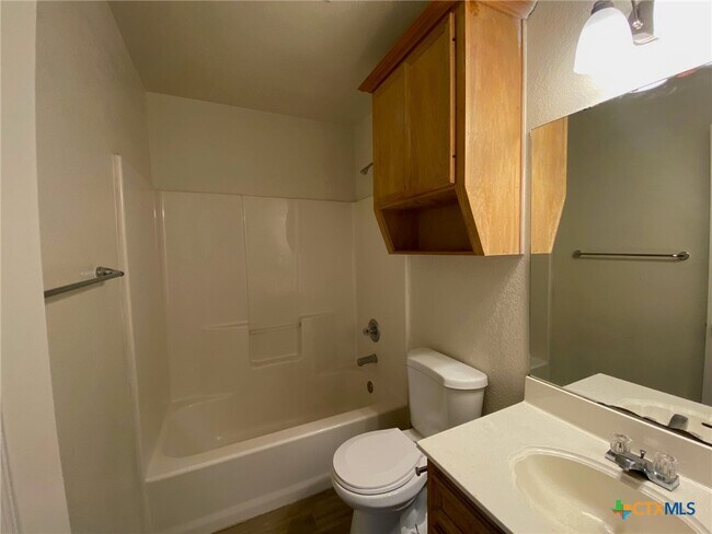 Building Photo - 2207 Wright Way