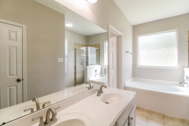 Building Photo - 11402 English Rose Trail