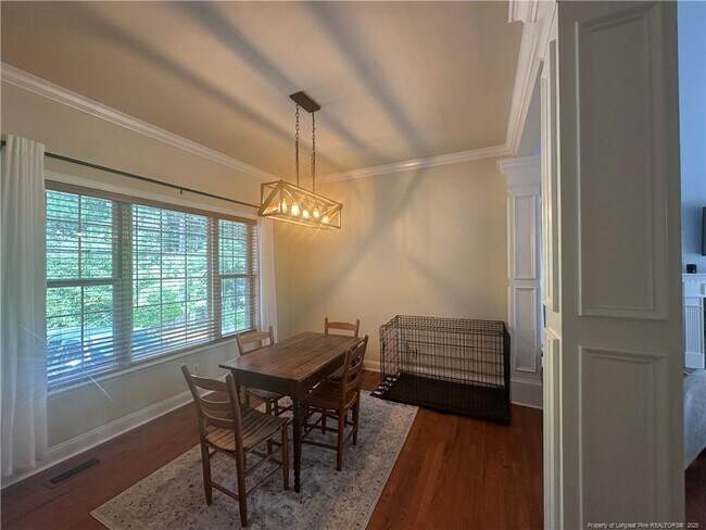 Building Photo - 143 Fairway Ln