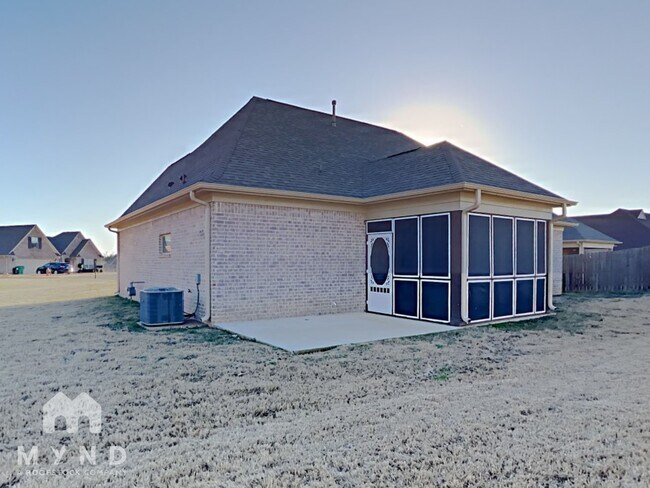 Building Photo - 1484 Whistle Cove