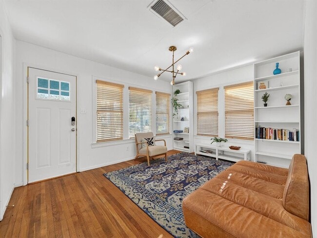 Building Photo - 609 Fletcher St