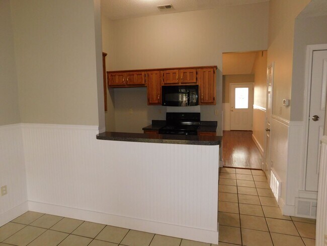 Building Photo - 5539 Bradley Dr