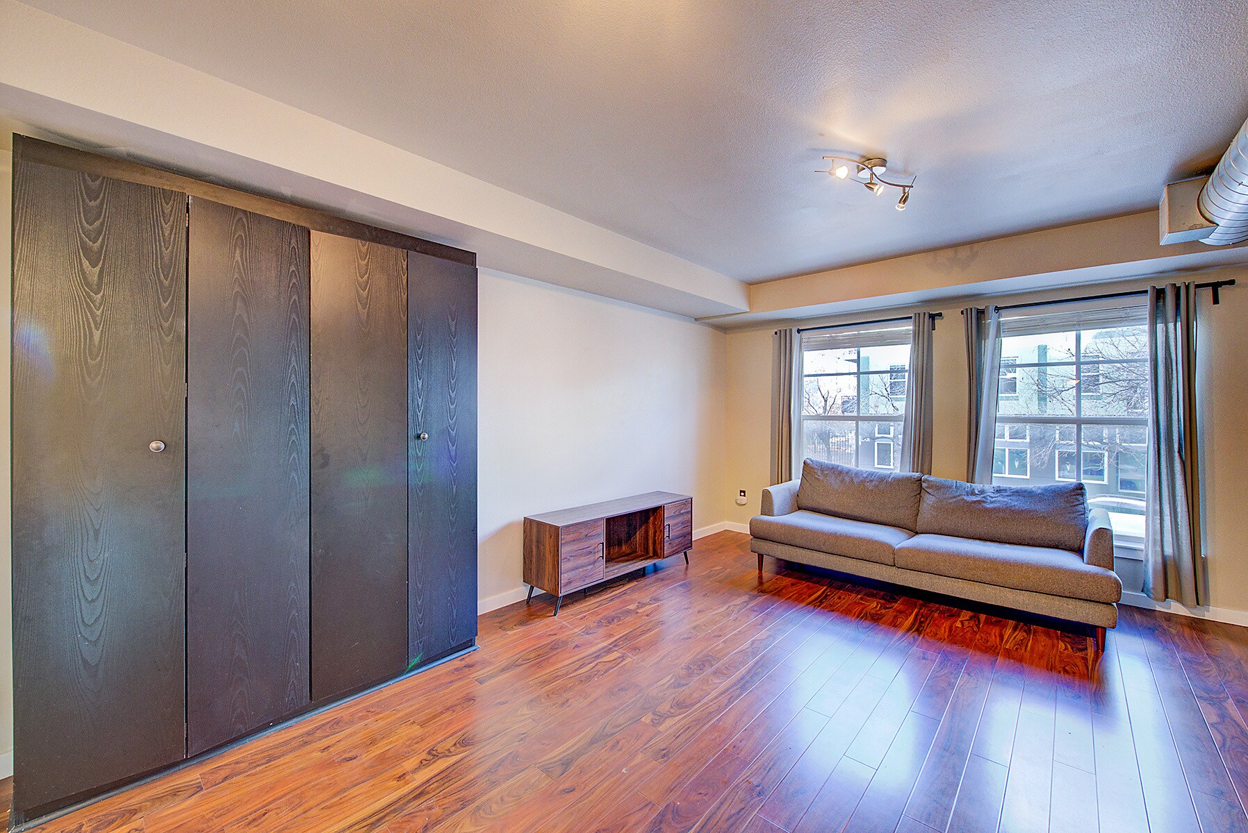 Building Photo - 1441 Central St