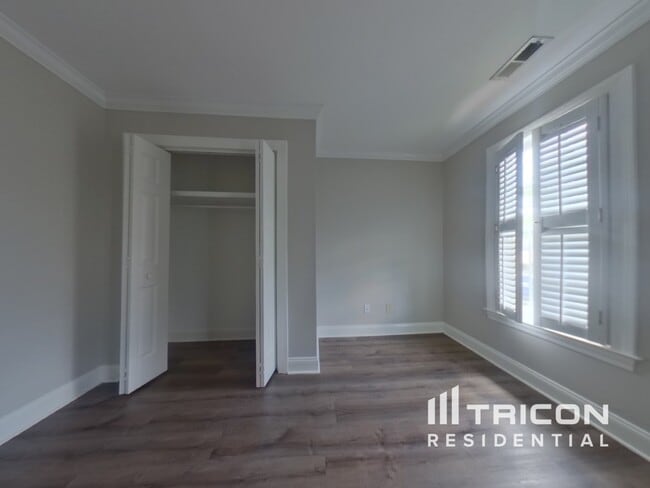 Building Photo - 201 Chancery Ln