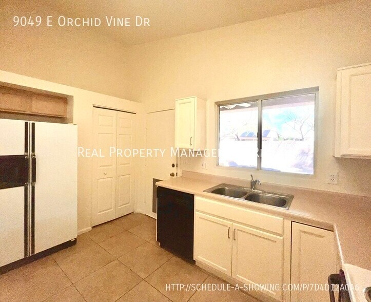 Building Photo - 9049 E Orchid Vine Dr