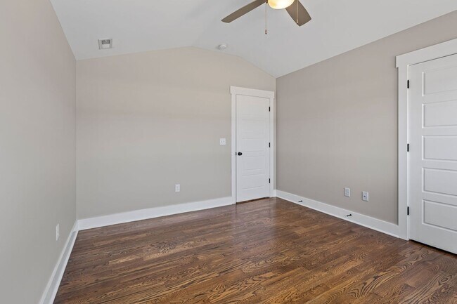 Building Photo - Beautiful North Nashville Home