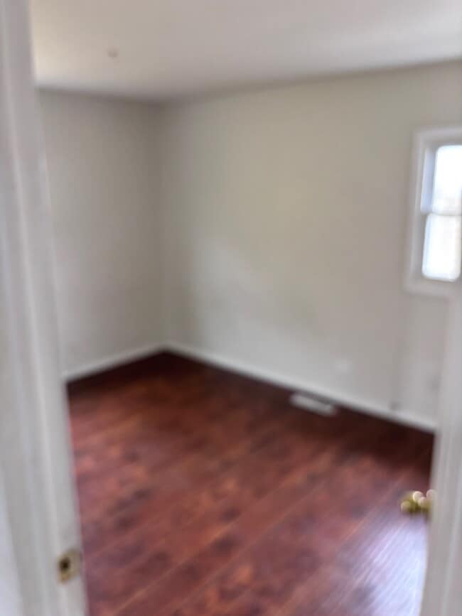 Building Photo - 224 E Heather Terrace