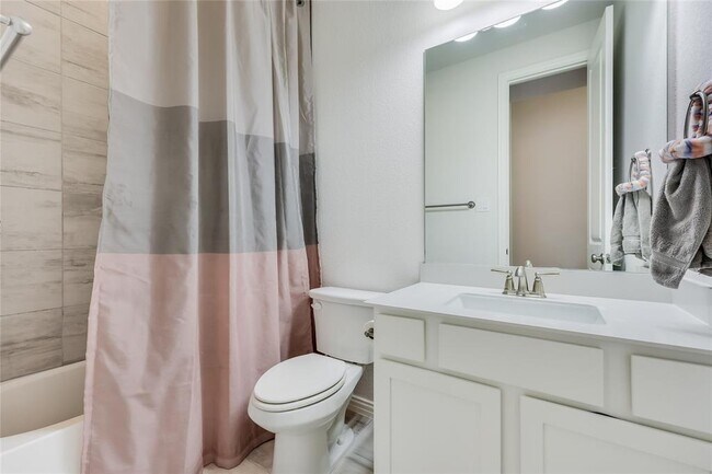 Building Photo - 7705 Pace Ravine Dr