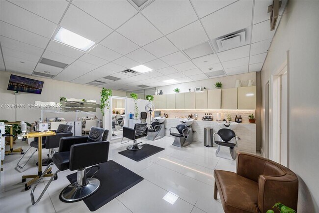 Building Photo - 5701 Collins Ave