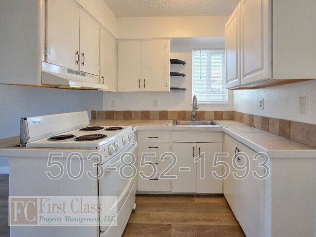 Building Photo - 12345 SW Hall Blvd