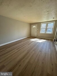 Building Photo - 330 W 21st St