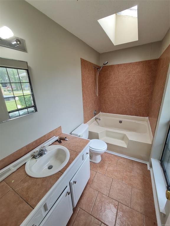 Building Photo - 3044 Cross Creek Dr