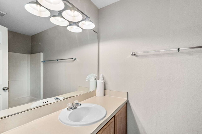 Building Photo - 16802 Pine Castle Dr