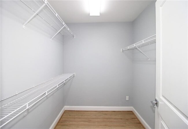 Building Photo - 1131 Milmar Dr NW