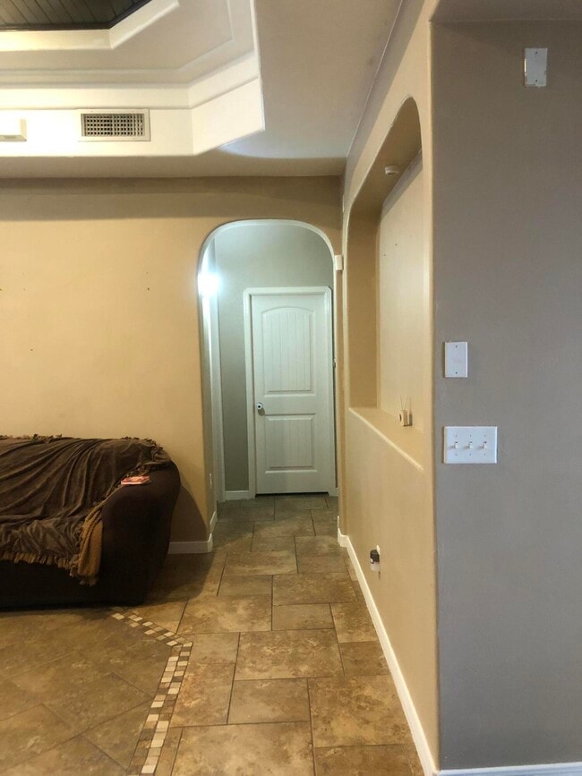 Building Photo - 3132 Tunnel Point Way