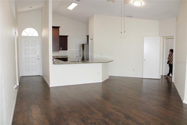 Building Photo - 11111 Bloomington Dr