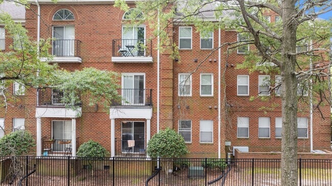 Building Photo - 107 Westover Ave
