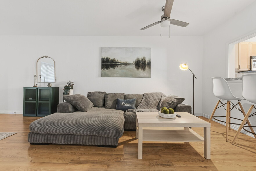 Building Photo - 5057 Les Chateaux Dr