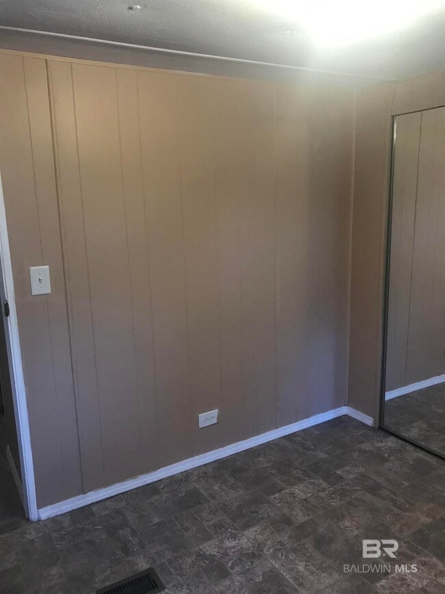 Building Photo - 20370 US-90