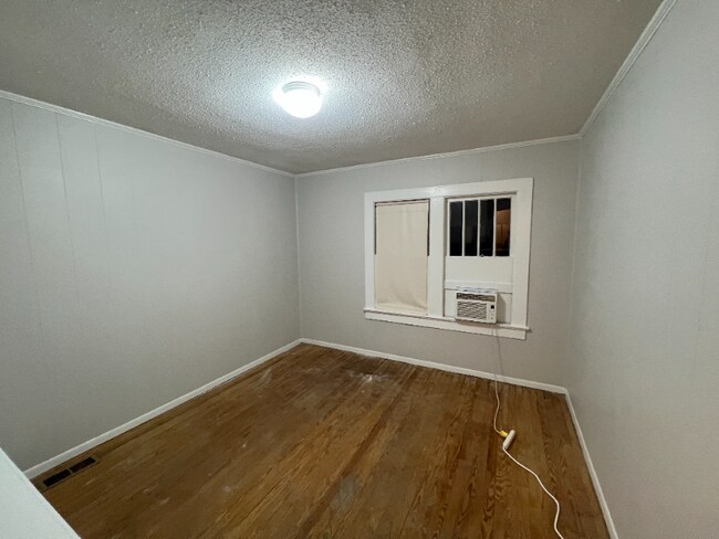Building Photo - 3923 Carolina Beach Rd