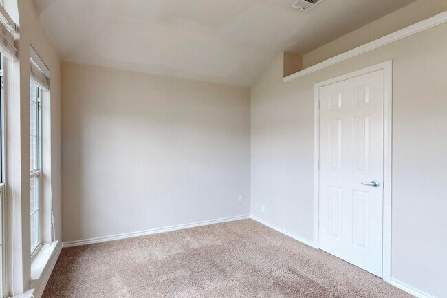 Building Photo - **Now pre-leasing, available to view early...