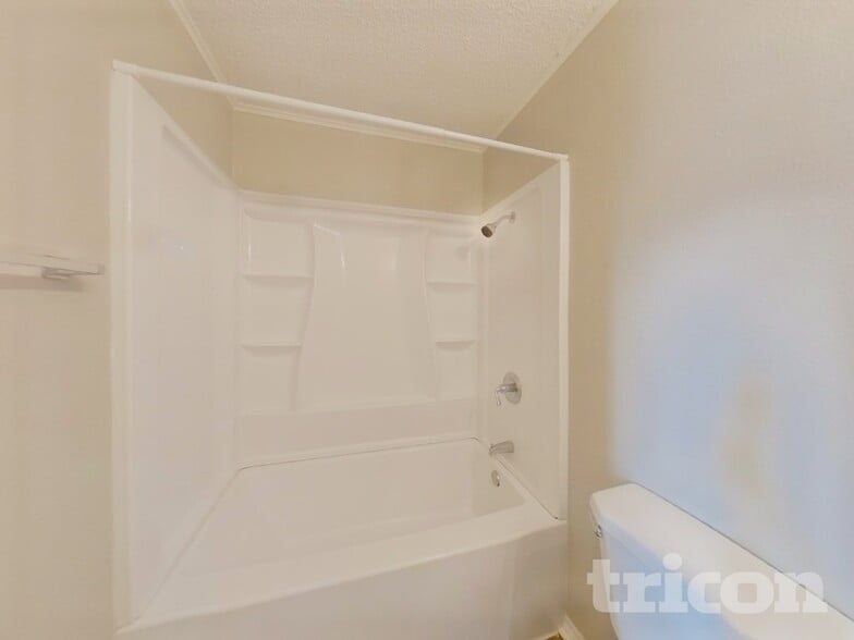 Building Photo - 5915 Myers Rd