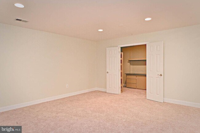 Building Photo - 12035 Treeline Way