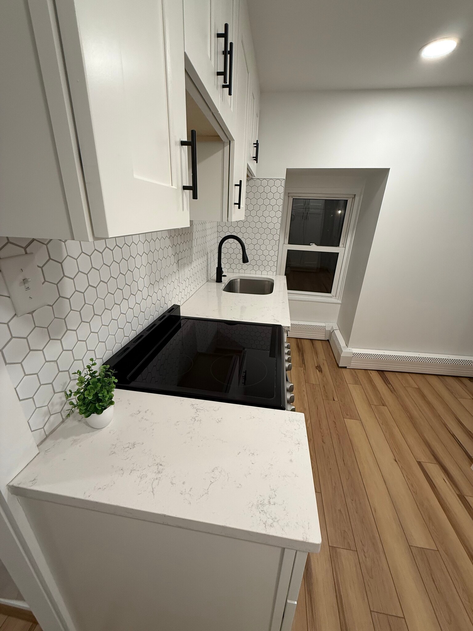 Building Photo - 717 Asbury Ave