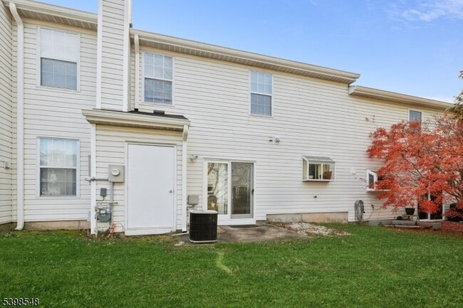 Building Photo - 360 Cotswold Pl