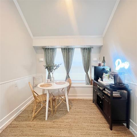 Building Photo - 10613 Tallahassee Dr