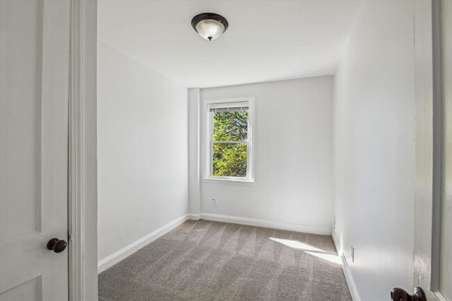 Building Photo - 3627 Elmora Ave