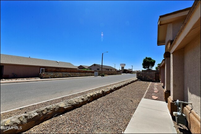 Building Photo - 12976 Enrique Gomez Dr