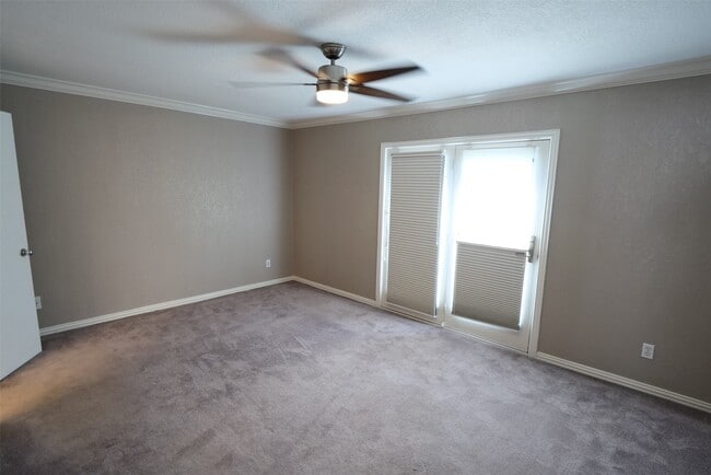 Building Photo - 850 Threadneedle St