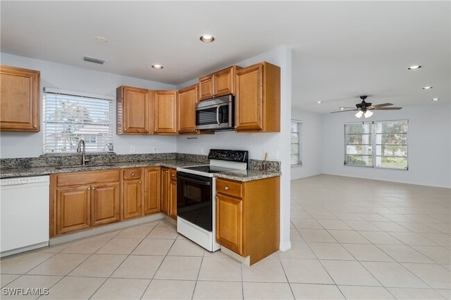 Building Photo - 180 Cypress Way E