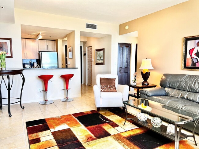 Building Photo - 511 SE 5 Ave