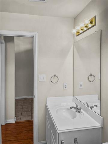 Building Photo - 6220 Reddenson Dr