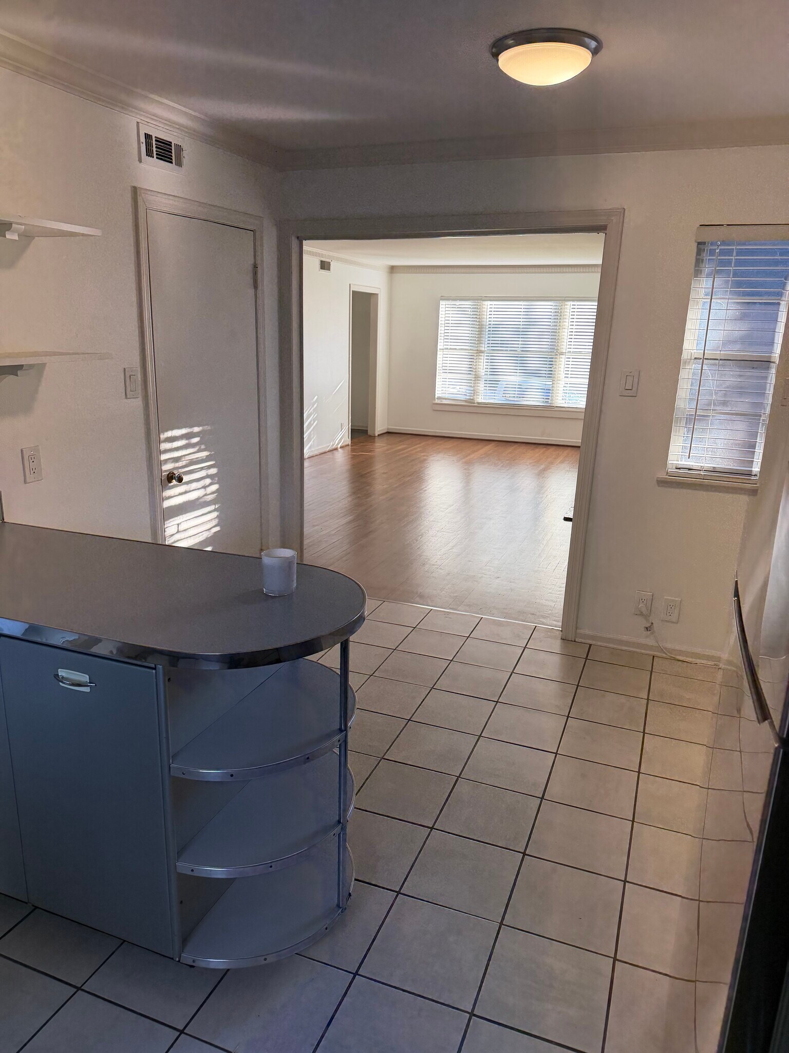 Building Photo - 4151 Hawthorne Ave