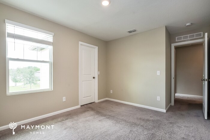 Building Photo - 2709 Island Pond Dr