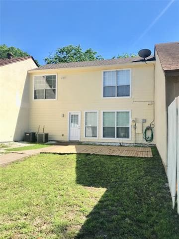 Building Photo - 9208 Sweetwater Dr